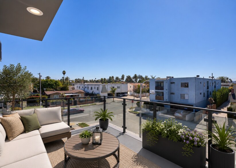 Building Photo - 4507 Lomita St
