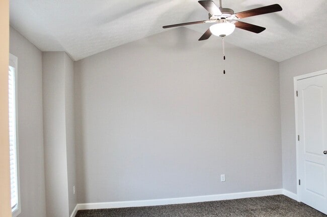 Building Photo - 162 Cedar Point Ln