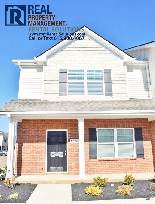 Building Photo - Amazing 3BR/2.5BA Mboro townhome 1mi from I-24! Triple Blackman Schools!