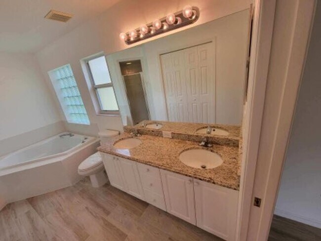 Building Photo - Ready for you to call home!