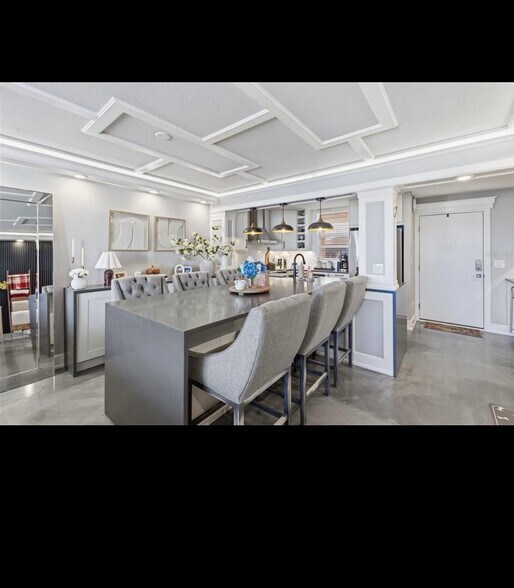 Building Photo - 7465 Bay Island Dr S