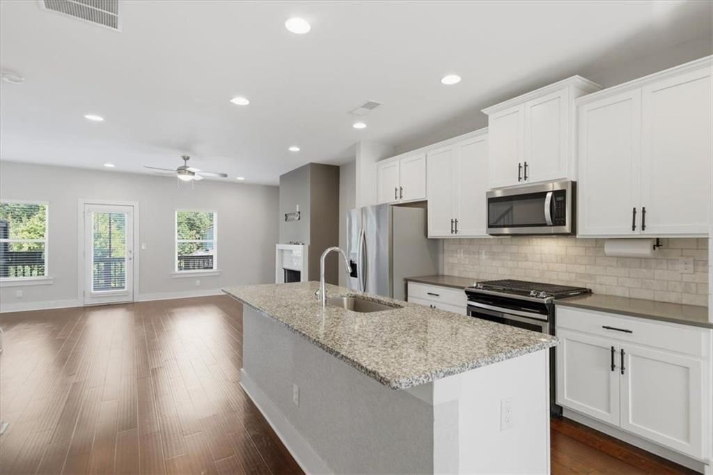 Building Photo - 3796 Oxford Cir