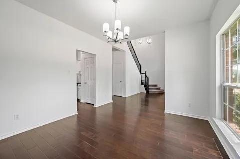 Building Photo - 1533 Tanglewood Dr