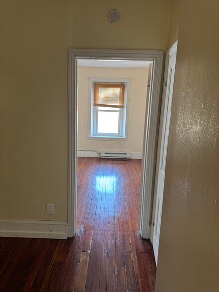 Building Photo - 2914 Poplar St