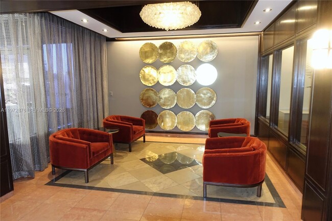 Building Photo - 600 NE 36th St