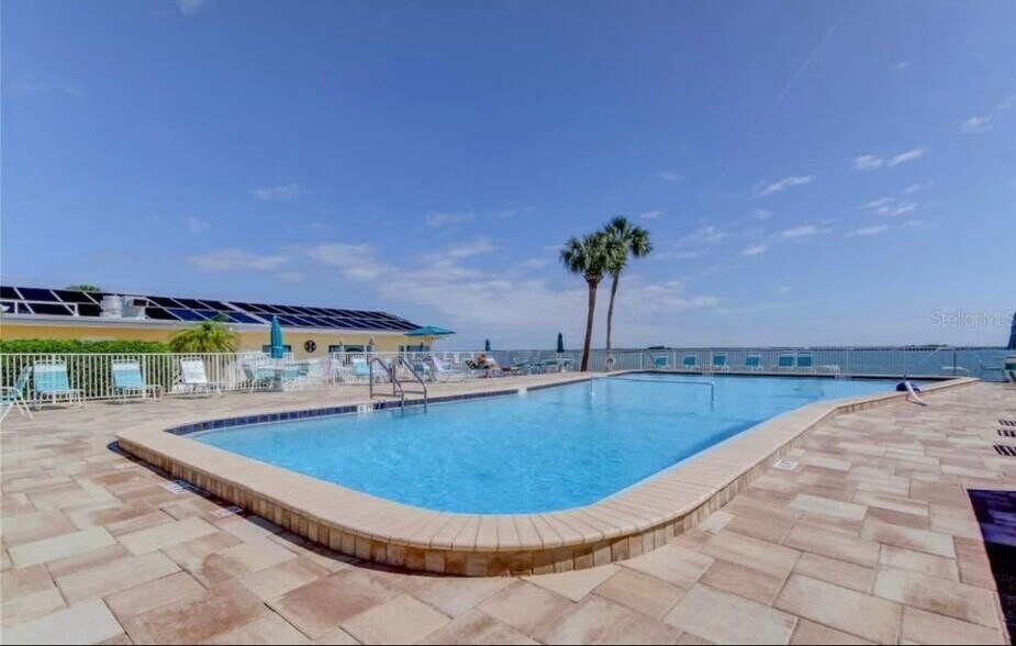 Building Photo - 9 Forbes Pl