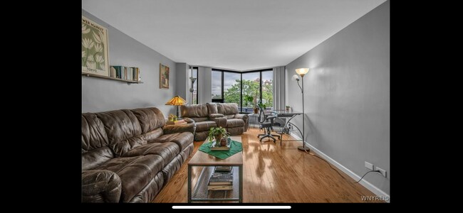 Building Photo - 849 Delaware Ave