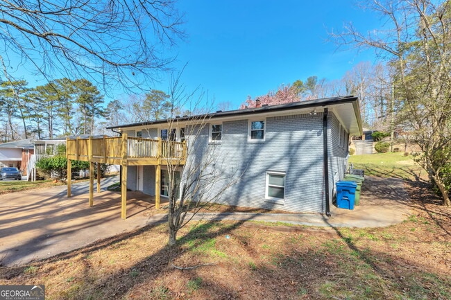 Building Photo - 2764 Veltre Pl SW