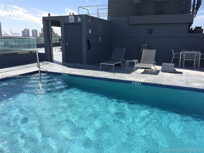 Building Photo - 1255 Collins Ave