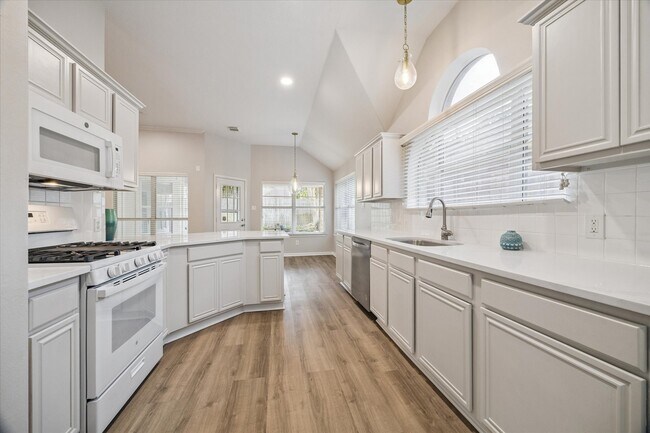 Building Photo - 18747 Candle Park Dr