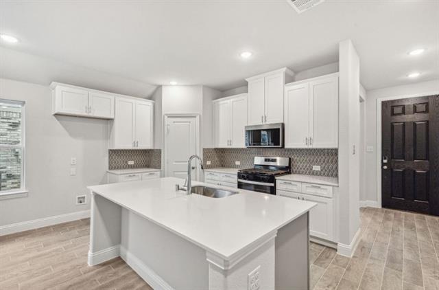 Building Photo - 1733 Barnwood Trce