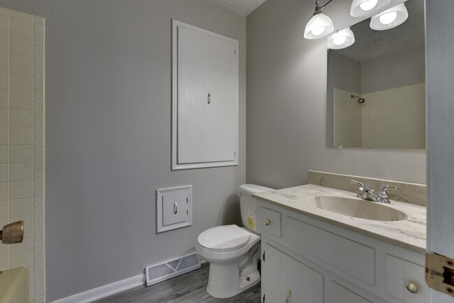 Building Photo - 3826 N 95th St