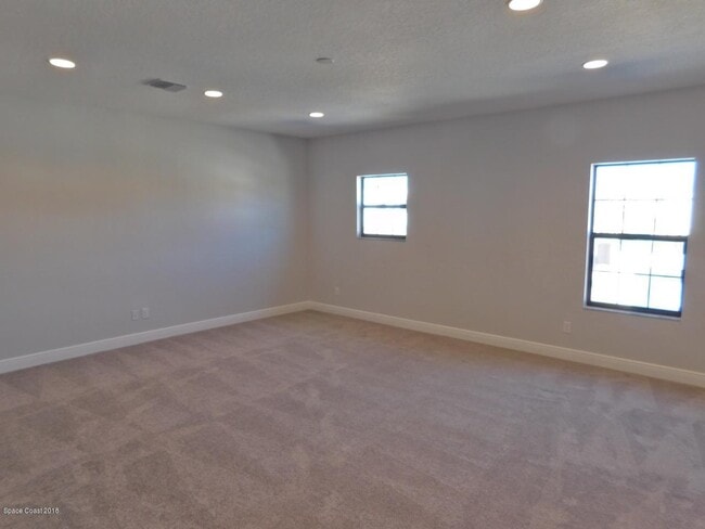 Building Photo - 7123 Vista Hermosa Dr