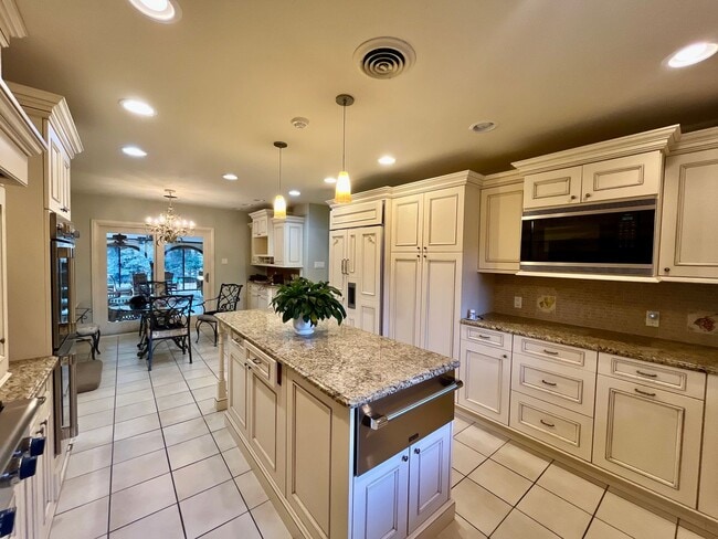 Building Photo - Gorgeous 4 bed 5 bath Luxury rental in Cherry Hills Village!