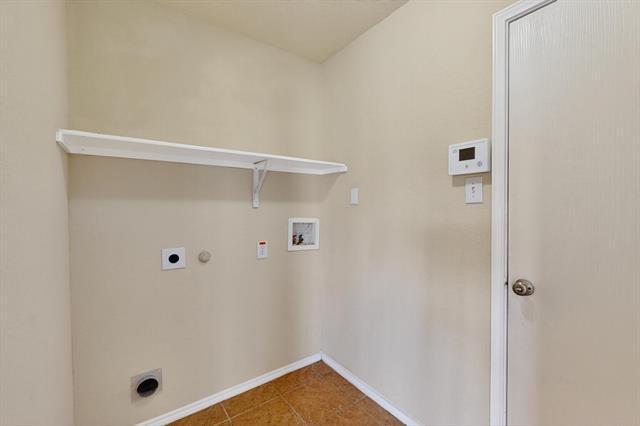 Building Photo - 621 Berry Tr