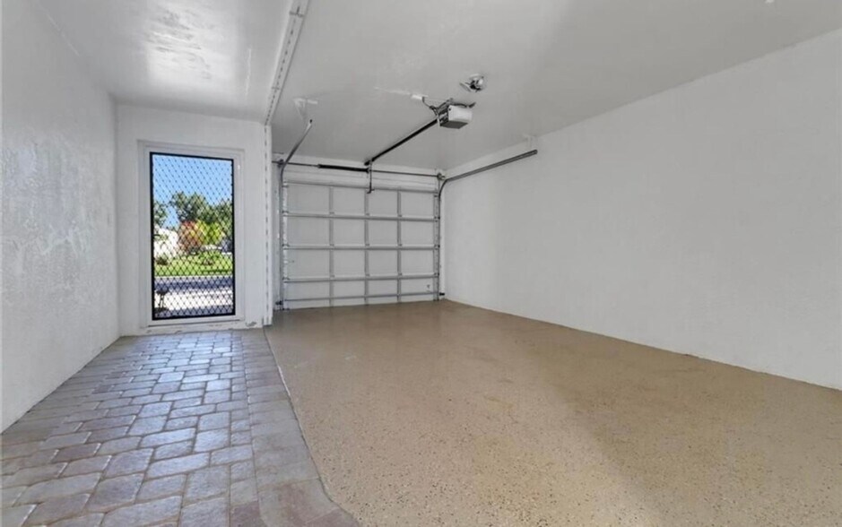 Building Photo - 13711 Raleigh Ln