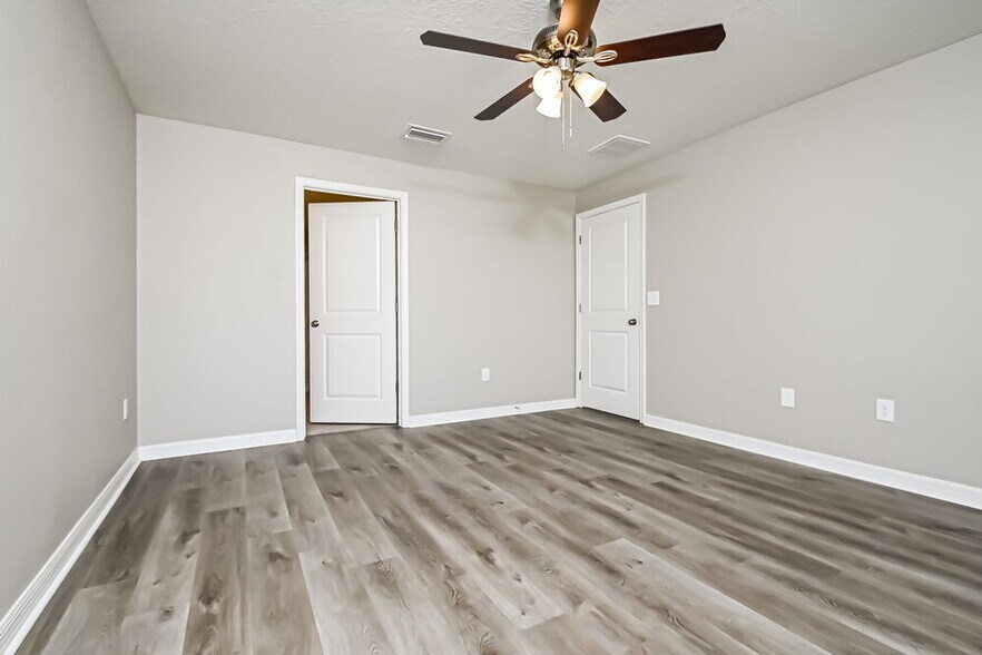 Building Photo - 1516 Climbing Dayflower Dr