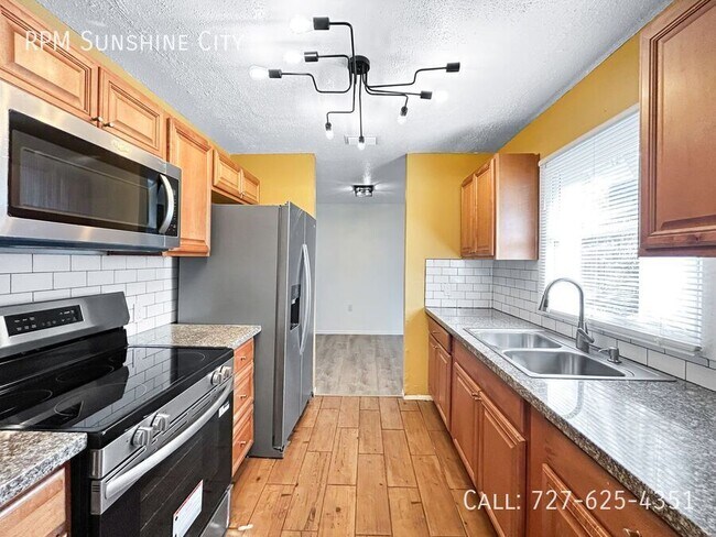 Building Photo - 3684 14th Ave SE