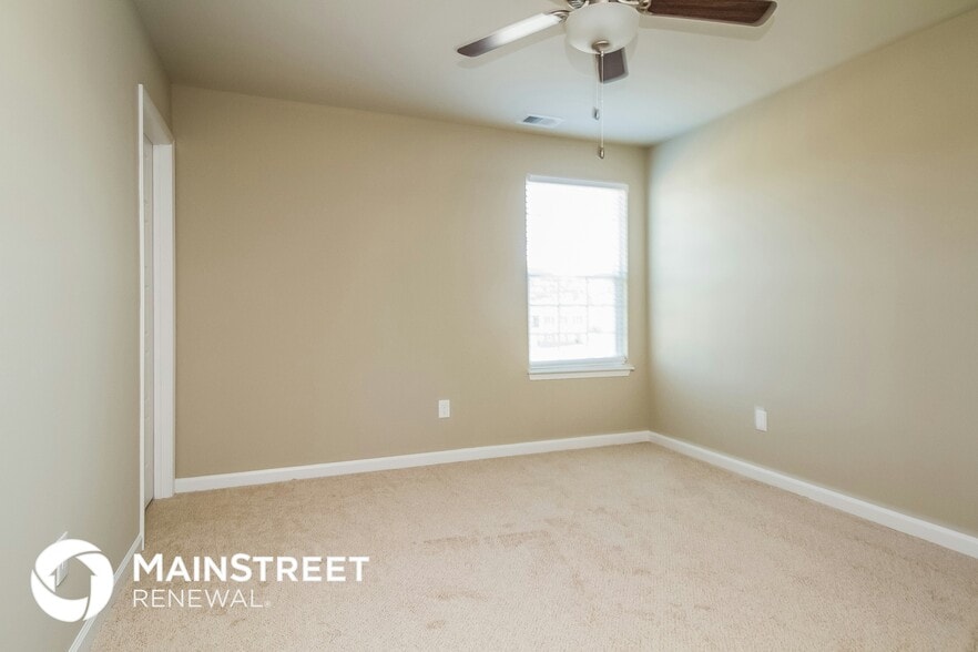 Building Photo - 726 Hollandale Rd