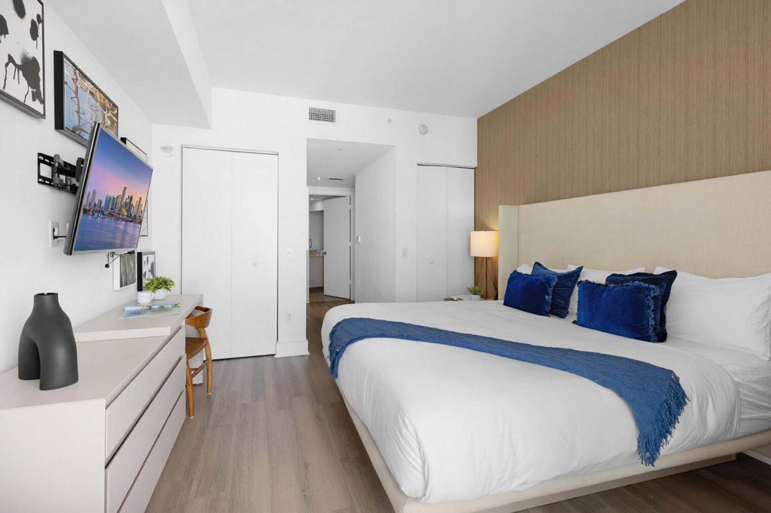 Building Photo - 4111 S Ocean Dr