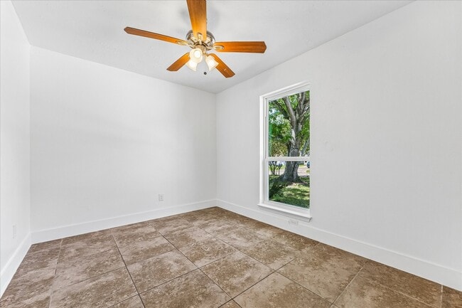 Building Photo - 10111 Limewood Ln
