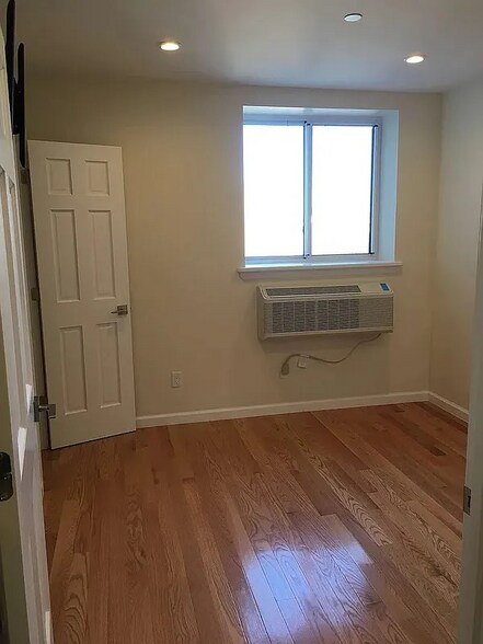 Building Photo - 51-25 Queens Blvd