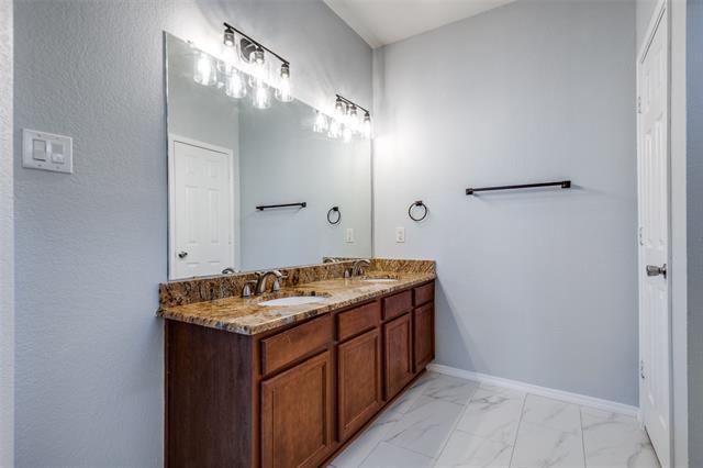 Building Photo - 222 Independence Tr