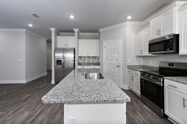 Building Photo - 14578 Dayton Cir