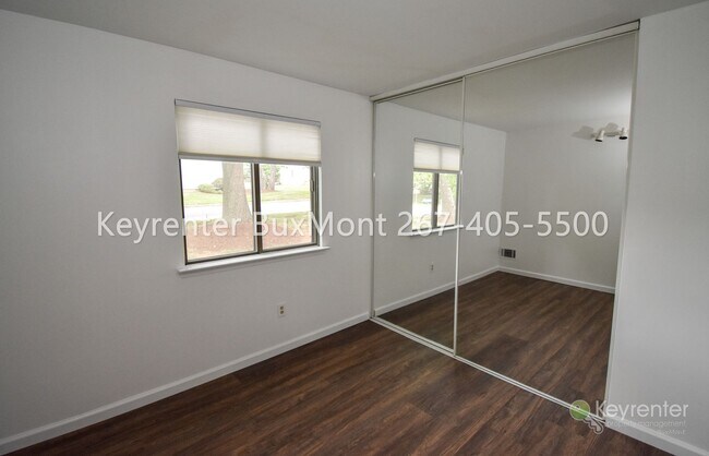 Building Photo - Charming 2-bedroom, 1st floor condo nestled in Timber Creek