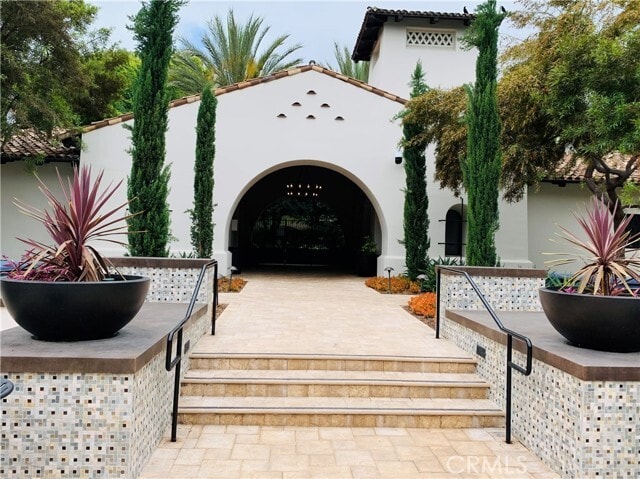 Building Photo - 67 Reunion