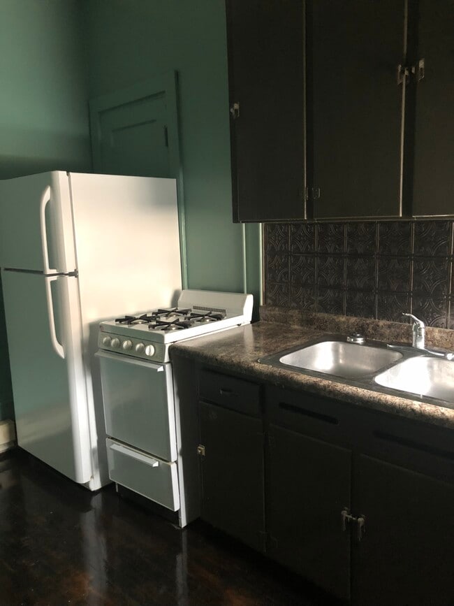 Primary Photo - 3rd and Main