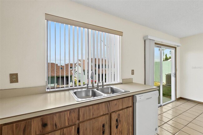 Building Photo - Flagler Beach Townhouse