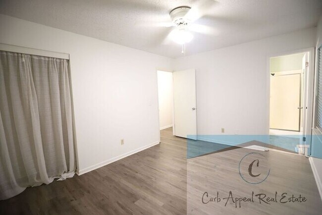 Building Photo - Must see 4-bedroom 2 bath home at 1100 Dupwe.