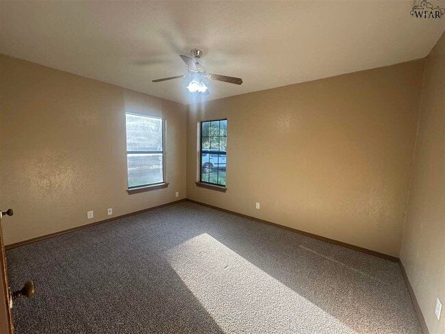 Building Photo - 2828 Newsom Cir