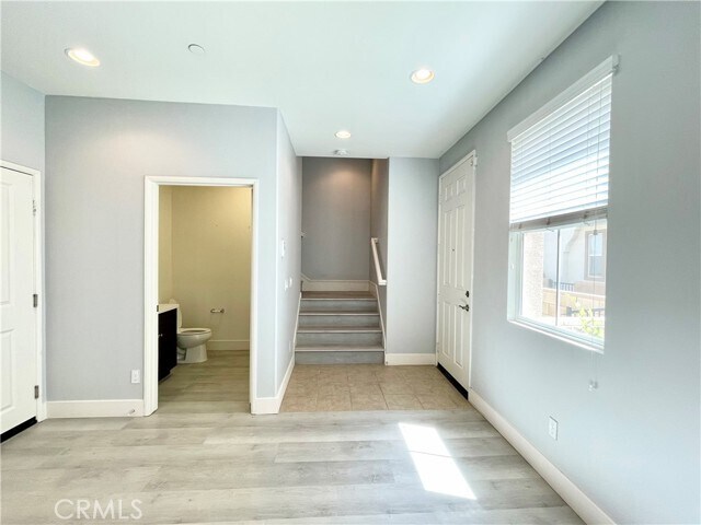 Building Photo - 6387 Orion Ct