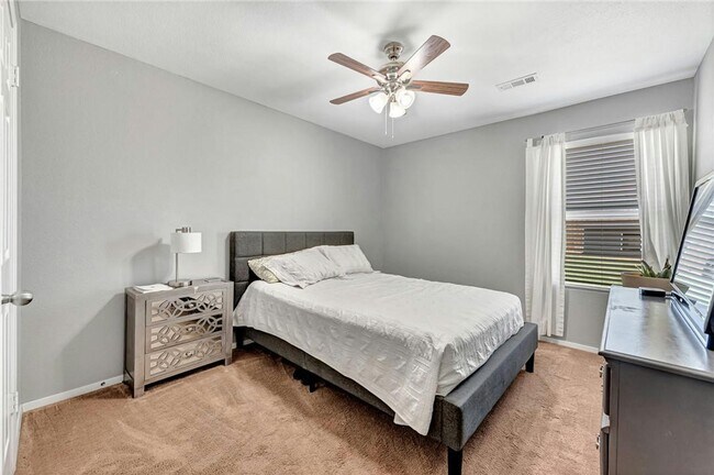 Building Photo - 716 NW 70th Ave