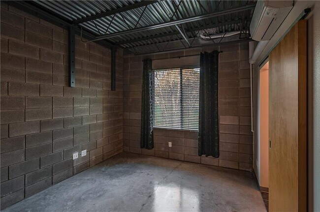 Building Photo - 4801 S Congress Ave