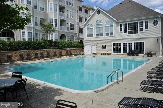 Building Photo - 4561 Strutfield Ln