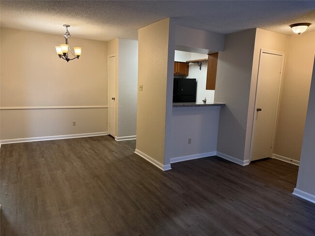 Building Photo - 2120 El Paseo St