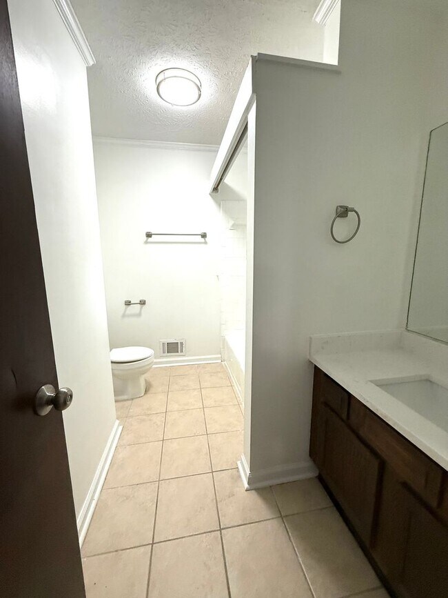 Building Photo - RENOVATED!!!!Great Location with Desirable...