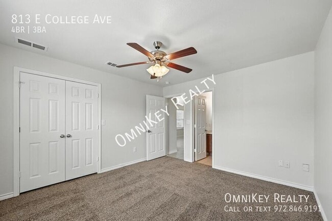 Building Photo - 813 E College Ave