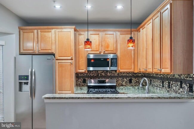 Building Photo - 6081 Madison Pointe Ct