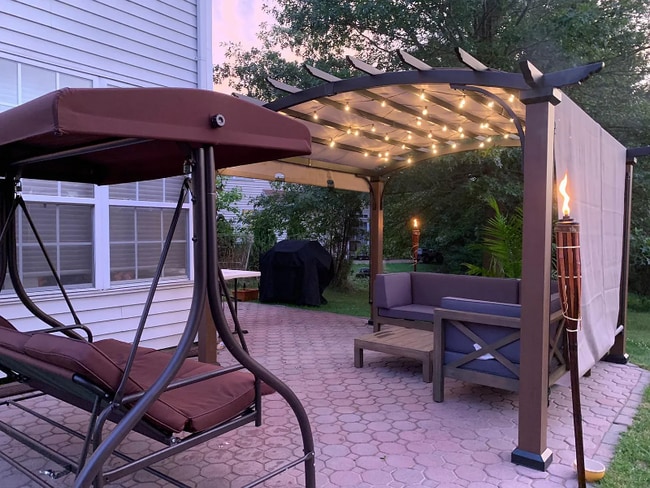 Building Photo - 19 Jason Ct