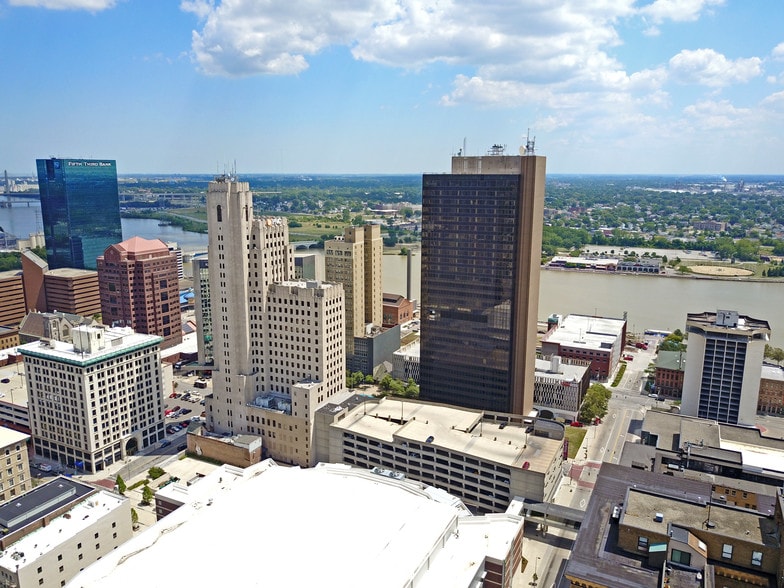 Tower on the Maumee 200 N Saint Clair St Toledo OH 43604 Apartment