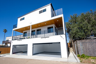 Building Photo - 4809 Iroquois Ave