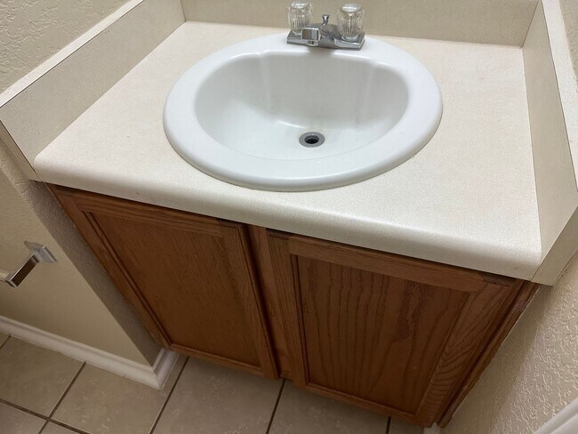 Building Photo - 10106 Figaro Canyon