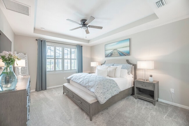 Building Photo - 13871 Miranese St