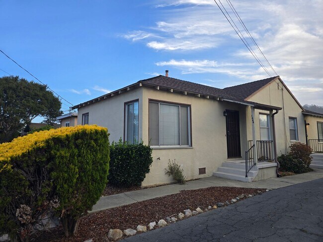 Building Photo - 1664 San Benito St