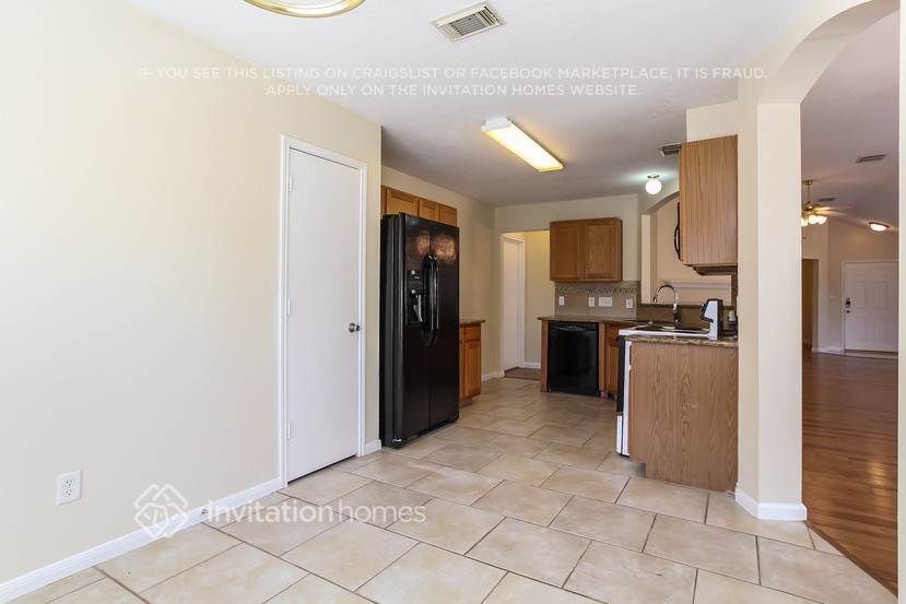 Building Photo - 10714 Estelle Cir