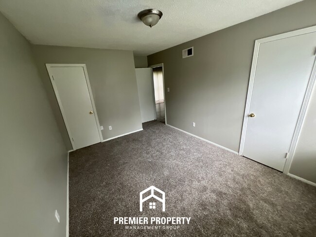 Building Photo - HALF OFF FIRST MONTHS RENT! Charming 3BR/1.5BA in 38118 | Hardwood Floors & Spacious Fenced Backyard